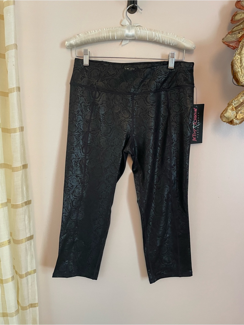 Betsey Johnson Black Floral-Textured Leggings